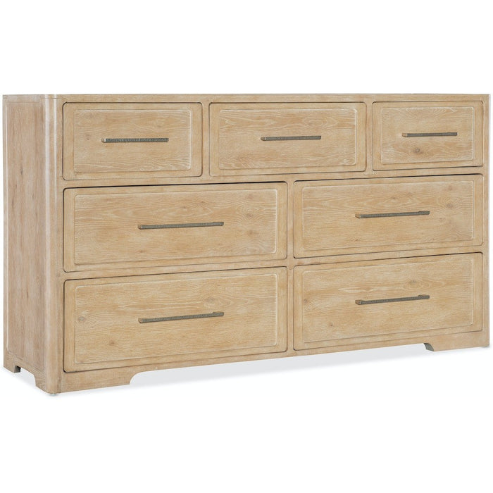 Hooker Furniture Retreat Seven-Drawer Dresser