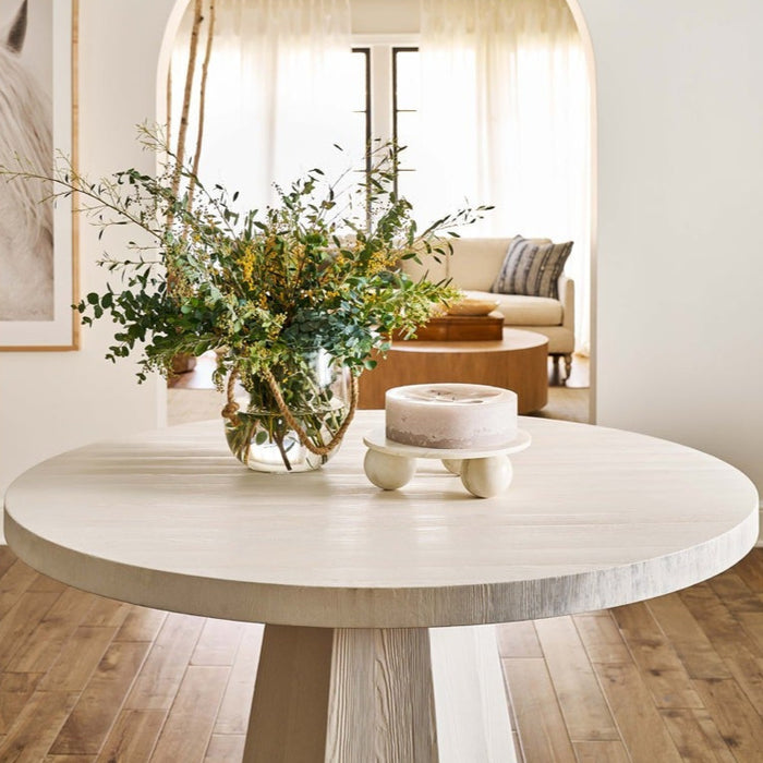 Universal Furniture Weekender Mackinaw Round Dining Table