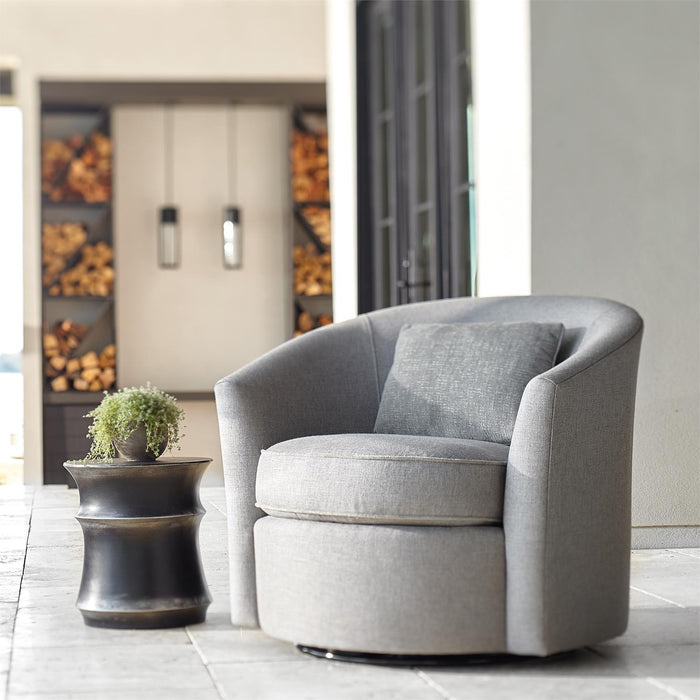 Bernhardt Exteriors Maya Round Accent Table