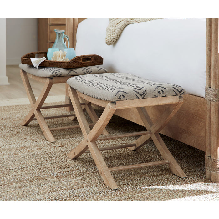 Hooker Furniture Retreat Camp Stool Bed Bench