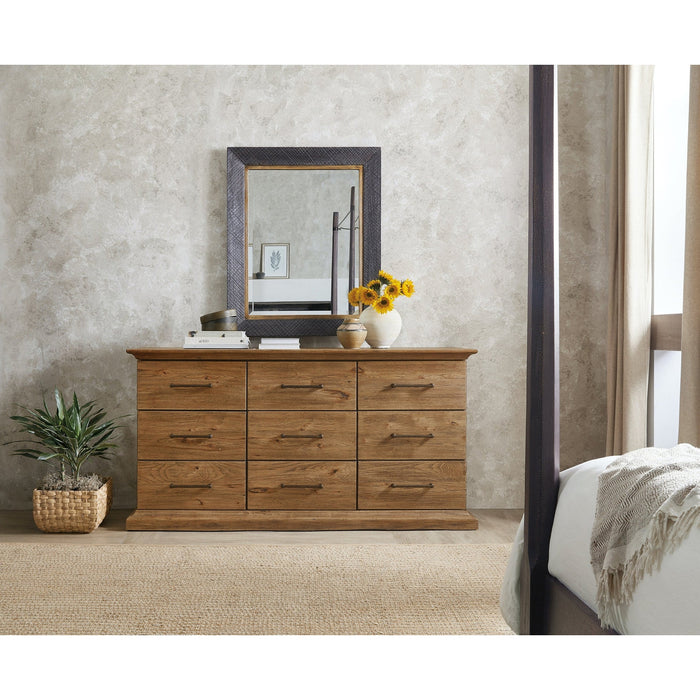 Hooker Furniture Big Sky Nine Drawer Dresser