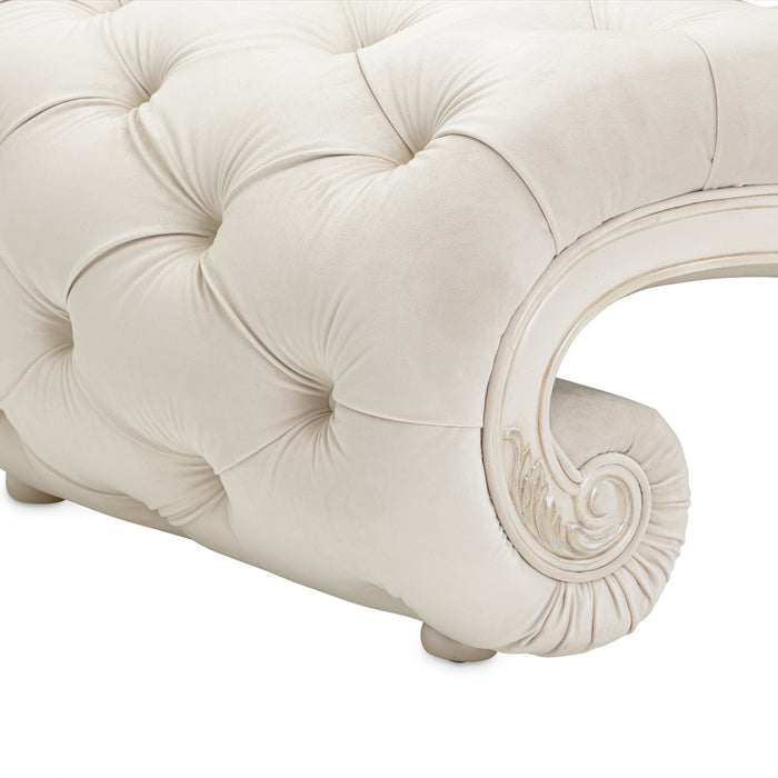 Michael Amini Chamberi Chaise