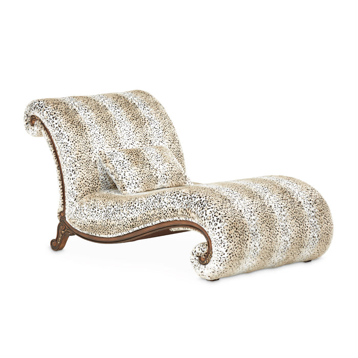 Michael Amini Chamberi Chaise