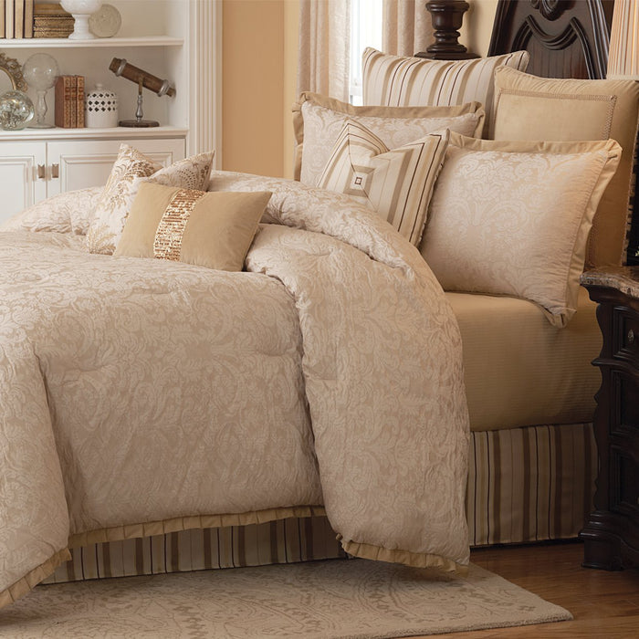 Michael Amini Carlton Comforter Set Ivory