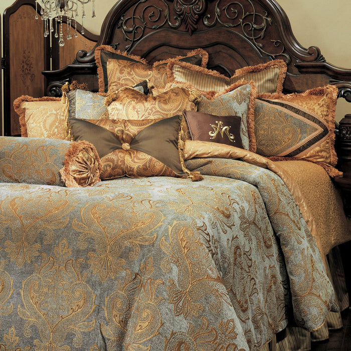 Michael Amini Elizabeth Comforter Set Aqua