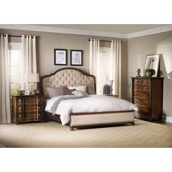 Hooker Furniture Leesburg Upholstered Bed with Wood Rails